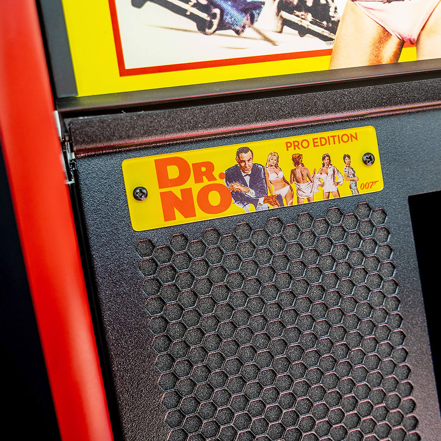 Stern-James-Bond-007-Pro-Pinball-Machine-7 Stern | James Bond 007| Dr. No | Pro| Pinball Machine